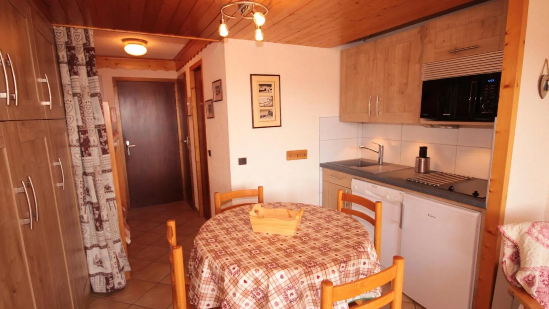 Studio Cabine Avec Balcon Sud, 4 Couchages, Equipe, Vue Pistes - Fr-1-293-178 Ле-Сейсье